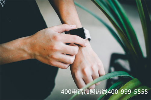 (400的服務(wù)電話)(400電話怎么實現(xiàn)全天候服務(wù)的)